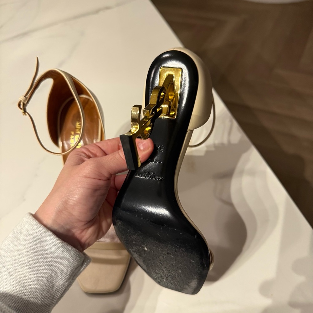 YSL 7.5 LIKE NEW - Picture 7 of 9